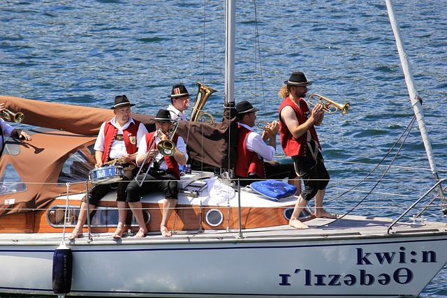 更加穩妥且 更加穩妥且